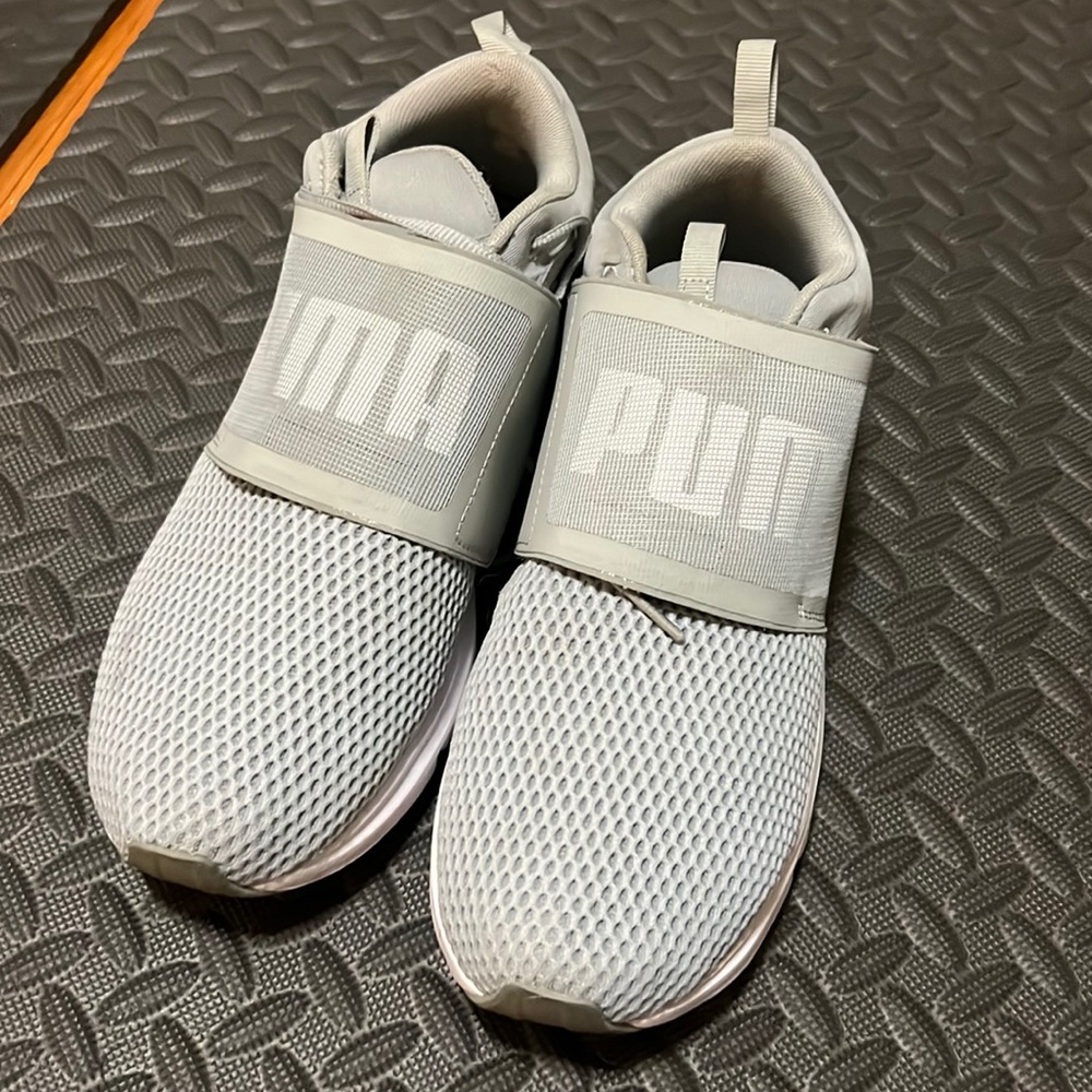 Puma Sneakers in gray size 9.5